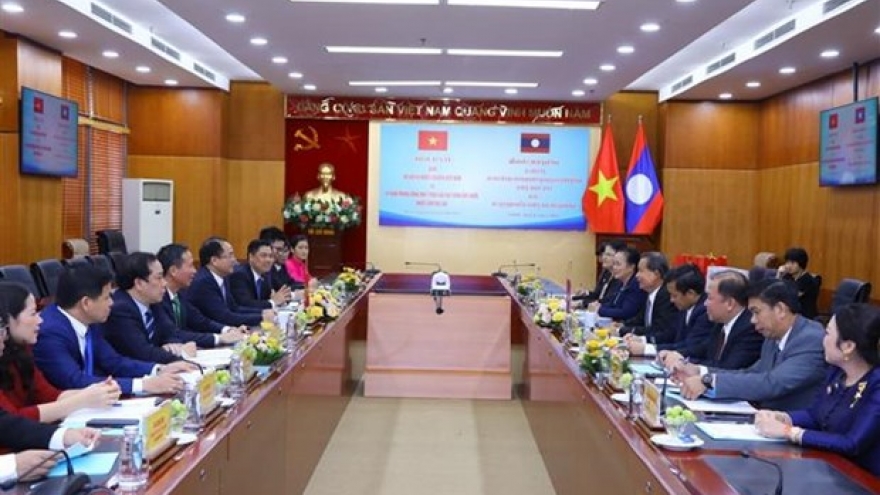 Vietnam, Laos share experience in religious affairs